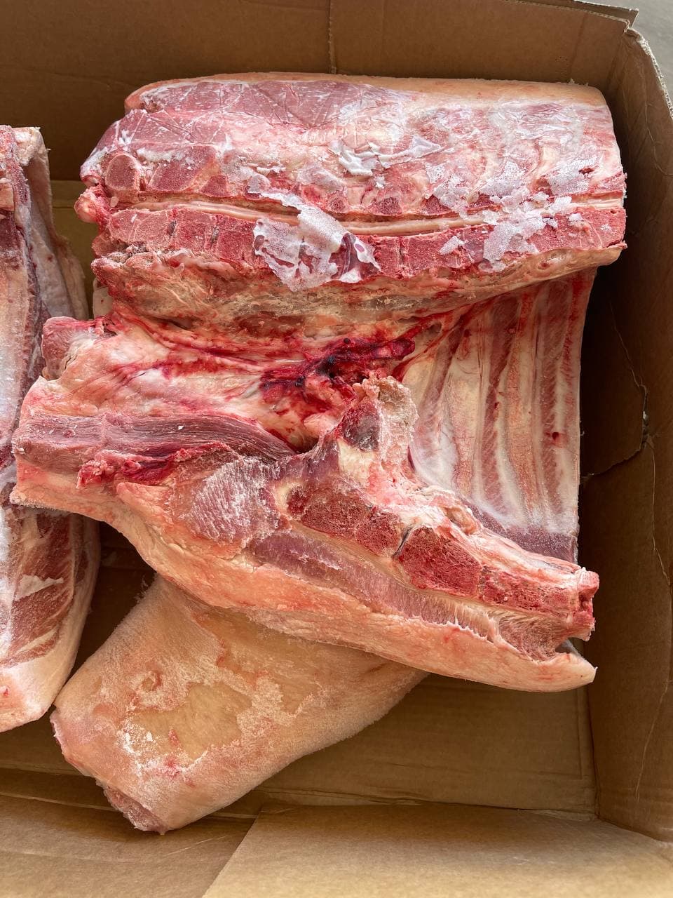 Pork foreend bone in rind on